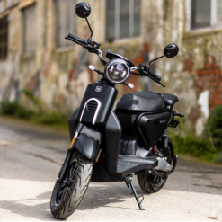 Alternative view of Moto elétrica 50e Vostok E7 / 2900W / 65-130 km auton. / Opc. Dos baterias / Negra mate / Matriculada